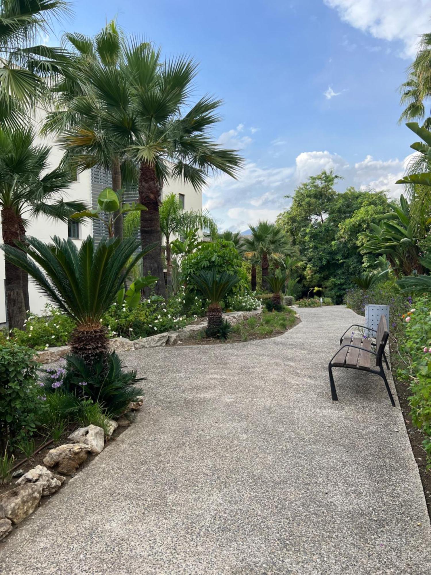 Amazing Two Bedroom Apartment In Los Flamingos, Marbella Estepona Bagian luar foto