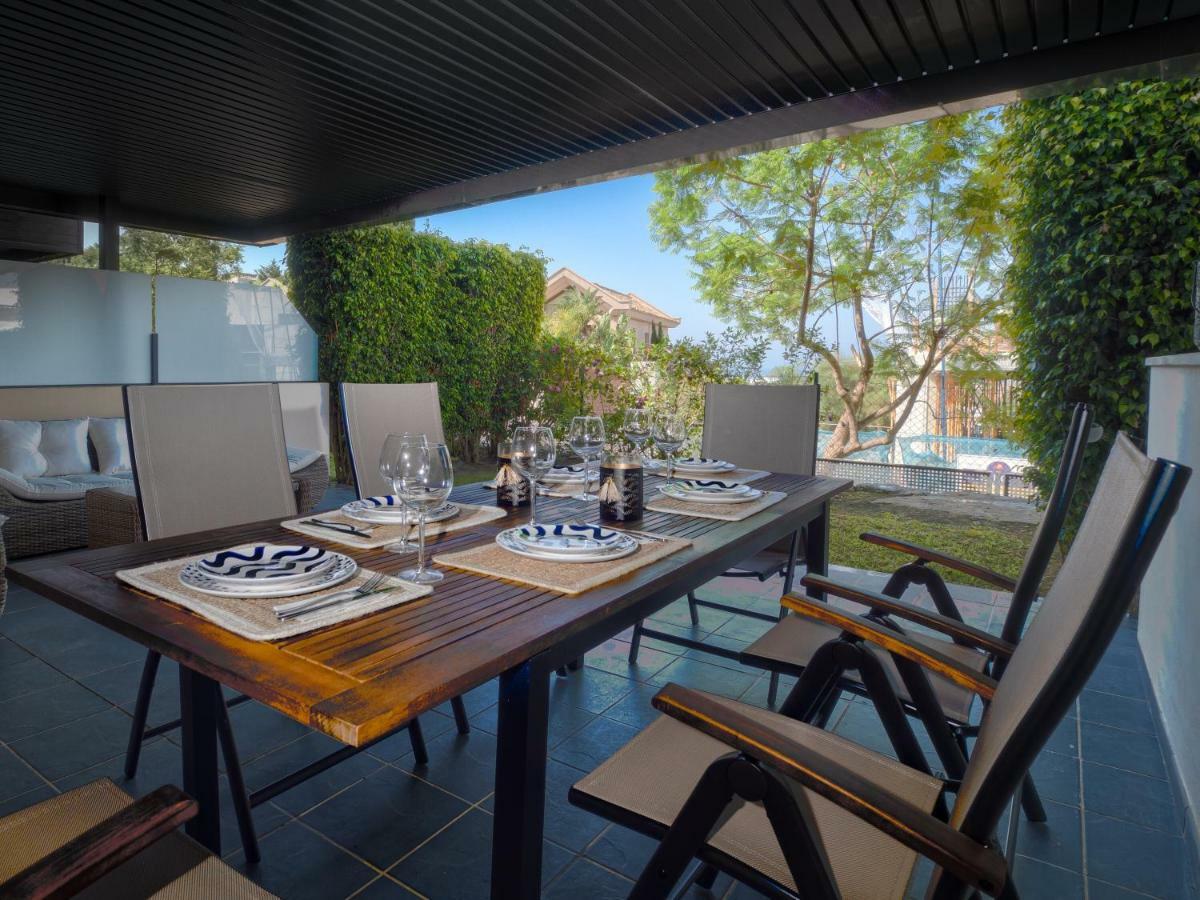 Amazing Two Bedroom Apartment In Los Flamingos, Marbella Estepona Bagian luar foto