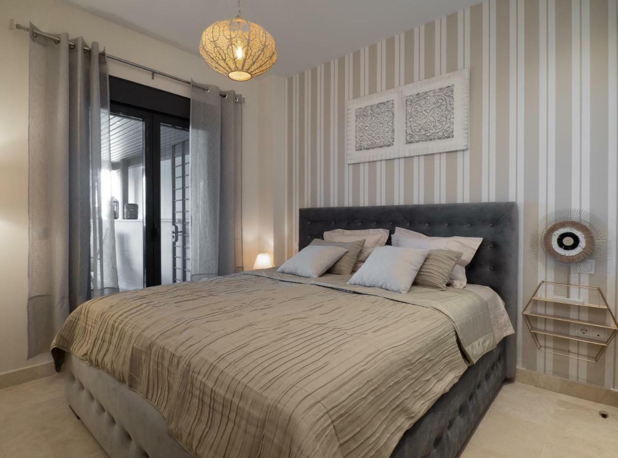 Amazing Two Bedroom Apartment In Los Flamingos, Marbella Estepona Bagian luar foto