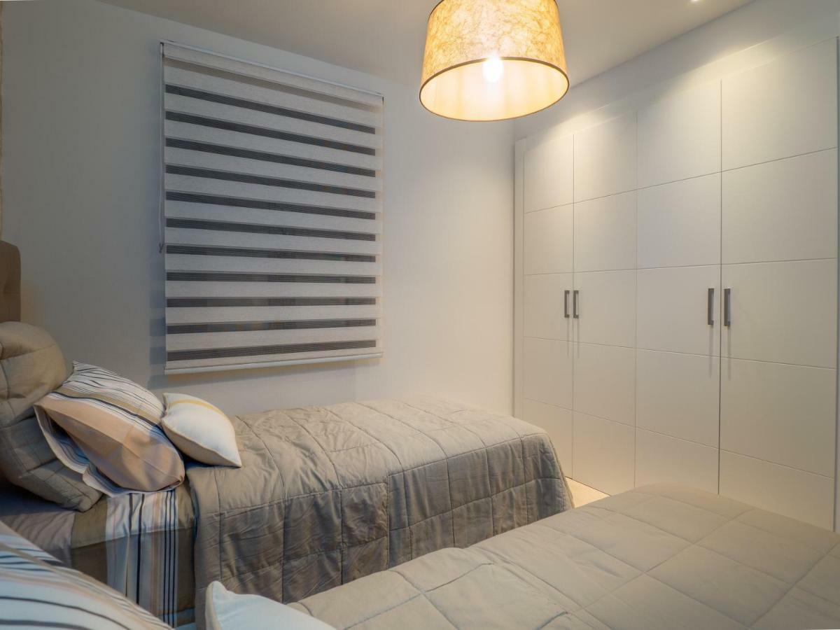 Amazing Two Bedroom Apartment In Los Flamingos, Marbella Estepona Bagian luar foto