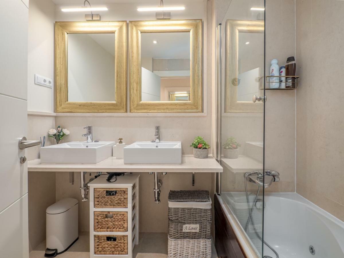 Amazing Two Bedroom Apartment In Los Flamingos, Marbella Estepona Bagian luar foto