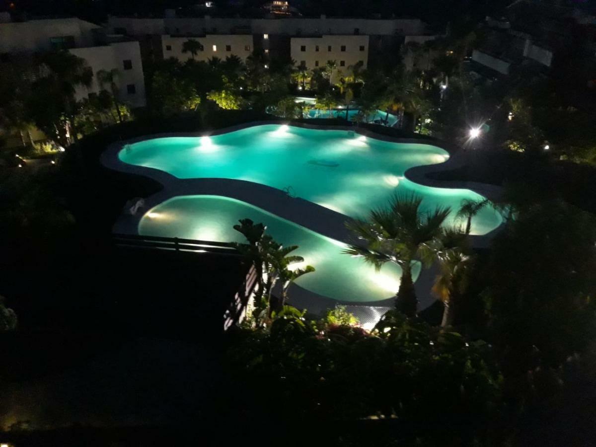 Amazing Two Bedroom Apartment In Los Flamingos, Marbella Estepona Bagian luar foto