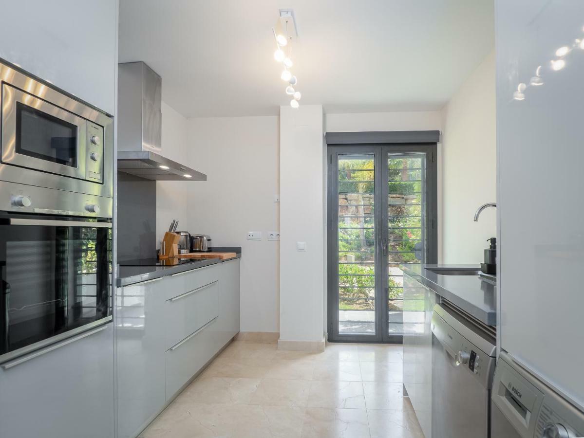 Amazing Two Bedroom Apartment In Los Flamingos, Marbella Estepona Bagian luar foto