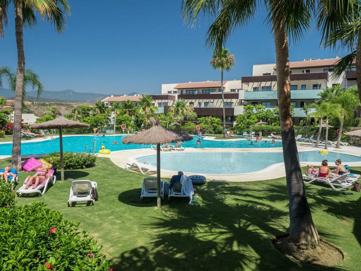 Amazing Two Bedroom Apartment In Los Flamingos, Marbella Estepona Bagian luar foto
