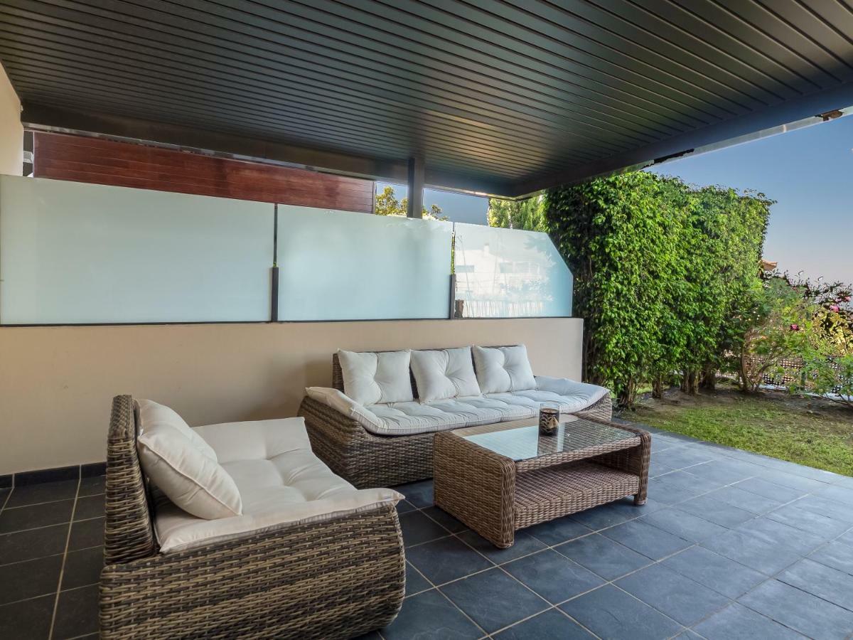 Amazing Two Bedroom Apartment In Los Flamingos, Marbella Estepona Bagian luar foto