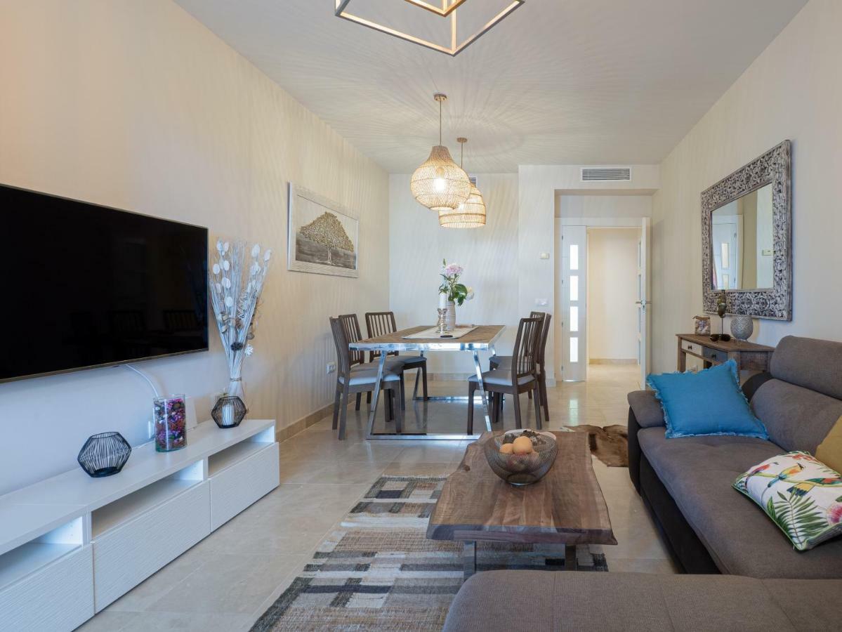 Amazing Two Bedroom Apartment In Los Flamingos, Marbella Estepona Bagian luar foto